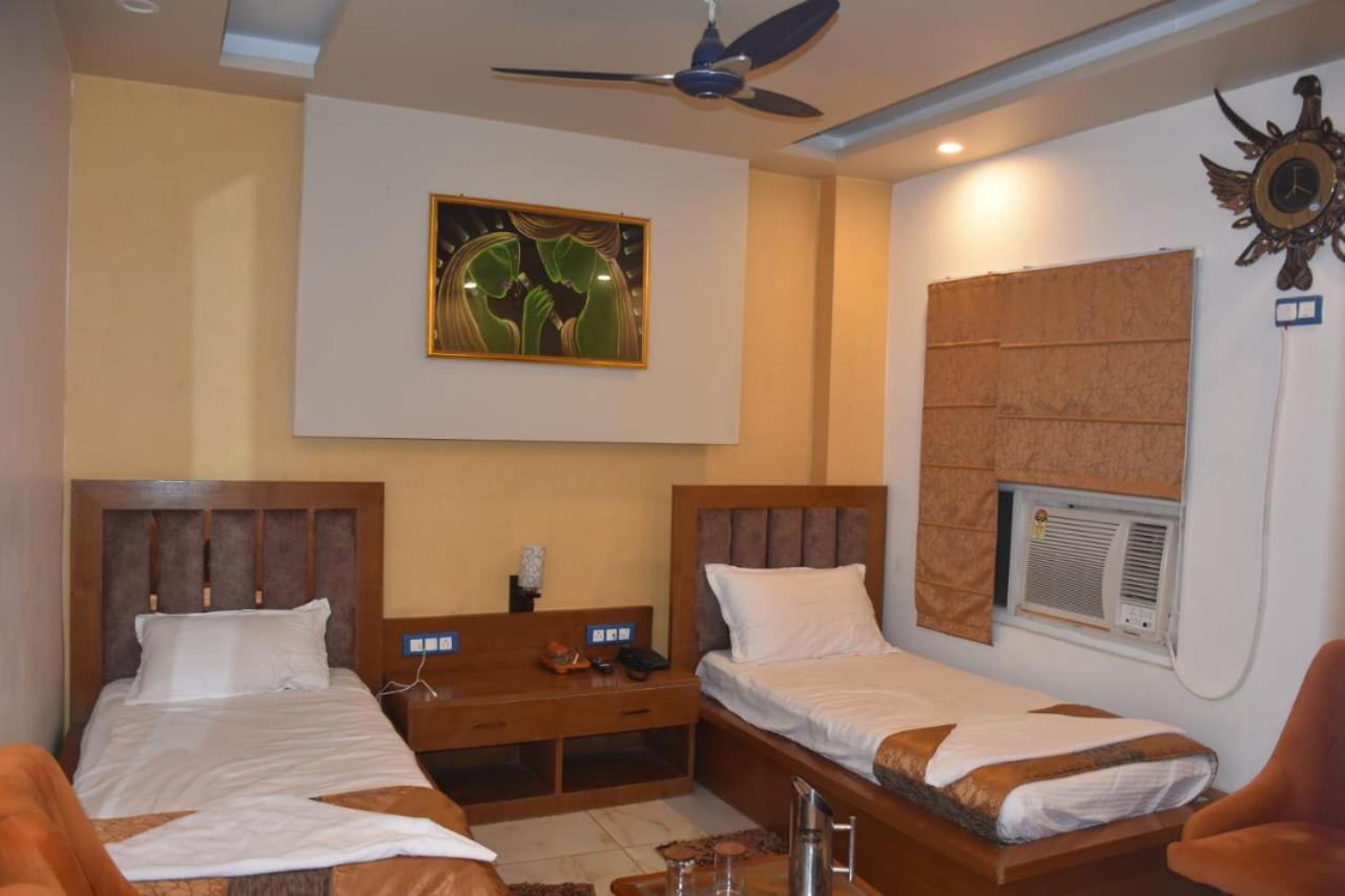 Hotel Prime Residency By Bookingcare Ballia Buitenkant foto